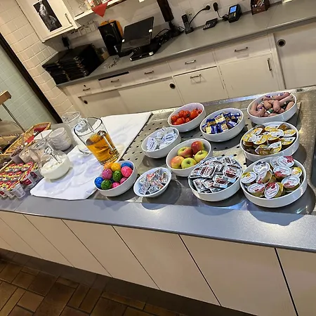 Hellers Twenty Four I -24h-check-in- 3* Friedrichshafen