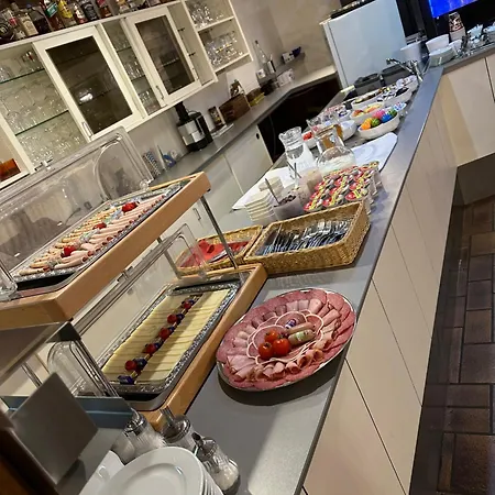 Hellers Twenty Four I -24h-check-in- 3* Friedrichshafen