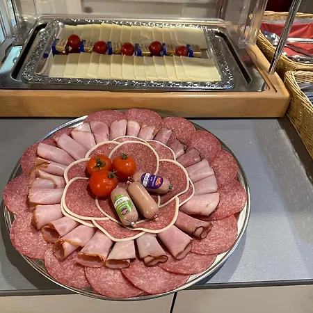 Hellers Twenty Four I -24h-check-in- 3* Friedrichshafen