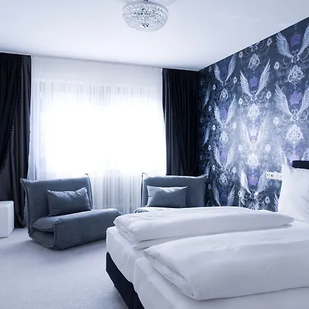 Hellers Twenty Four I -24h-check-in- Hotel