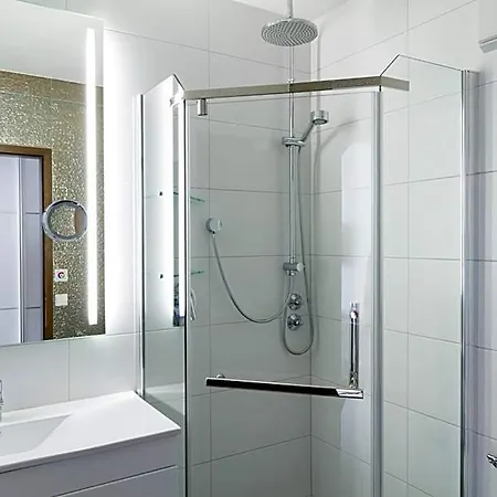 Hellers Twenty Four I -24h-check-in- Hotel Friedrichshafen