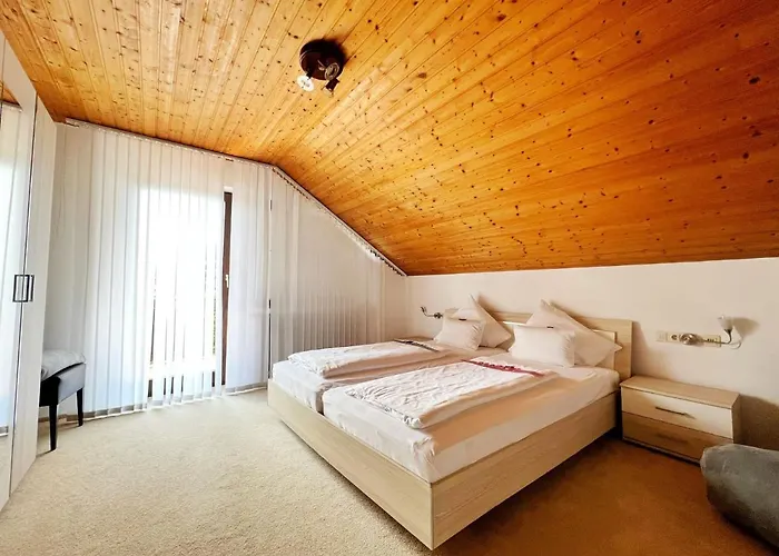 Hellers Twenty Four I -24h-check-in- Hotell 3*